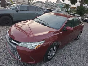 Toyota Camry LE 4dr Sedan (2.5L 4cyl 6A) 2017 Brown