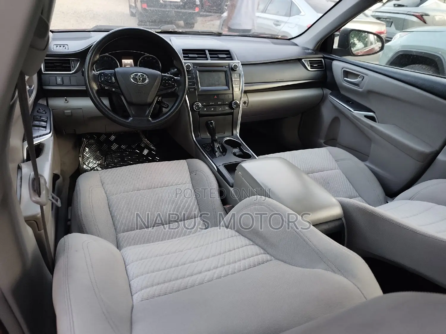 Toyota Camry LE 4dr Sedan (2.5L 4cyl 6A) 2017 Brown