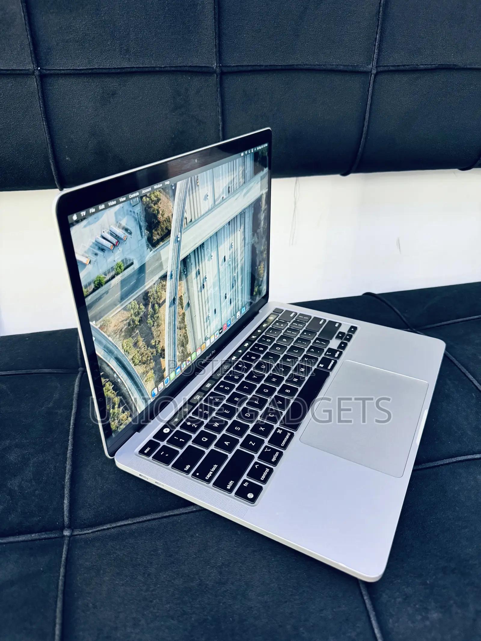 Laptop Apple MacBook Pro 2020 M1 8GB Apple M1 SSD 256GB