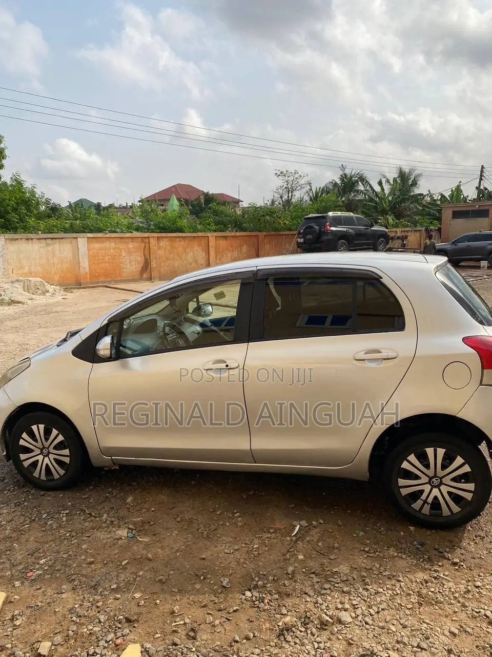 Toyota Vitz 1.3 AWD 5dr 2010 Silver