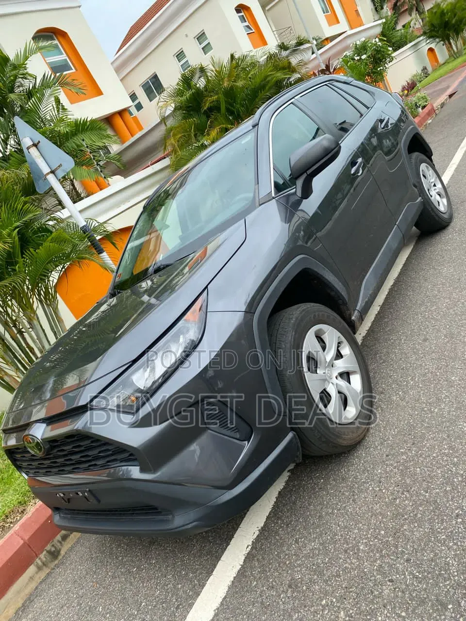 Toyota RAV4 LE 2021 Gray