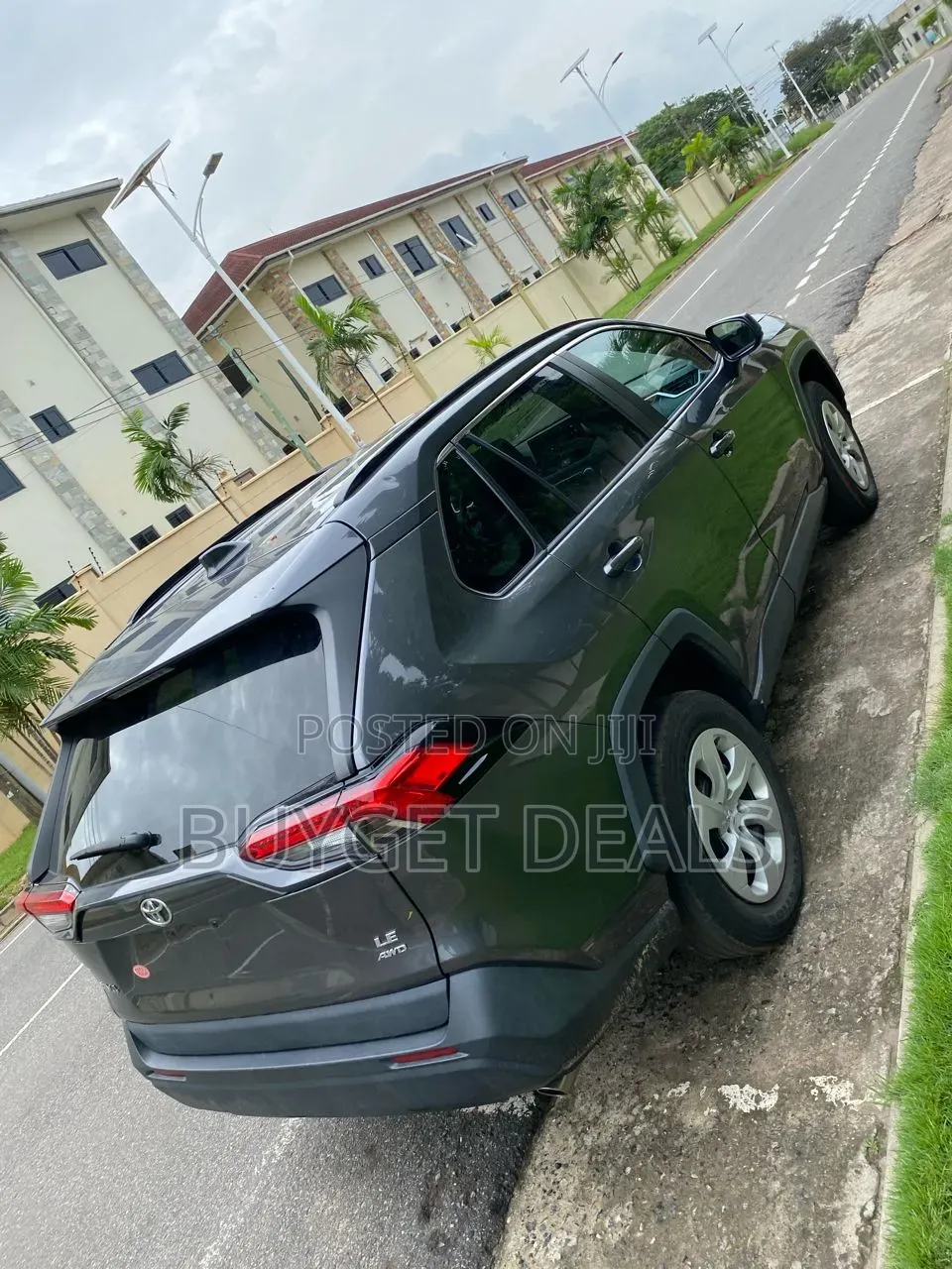 Toyota RAV4 LE 2021 Gray