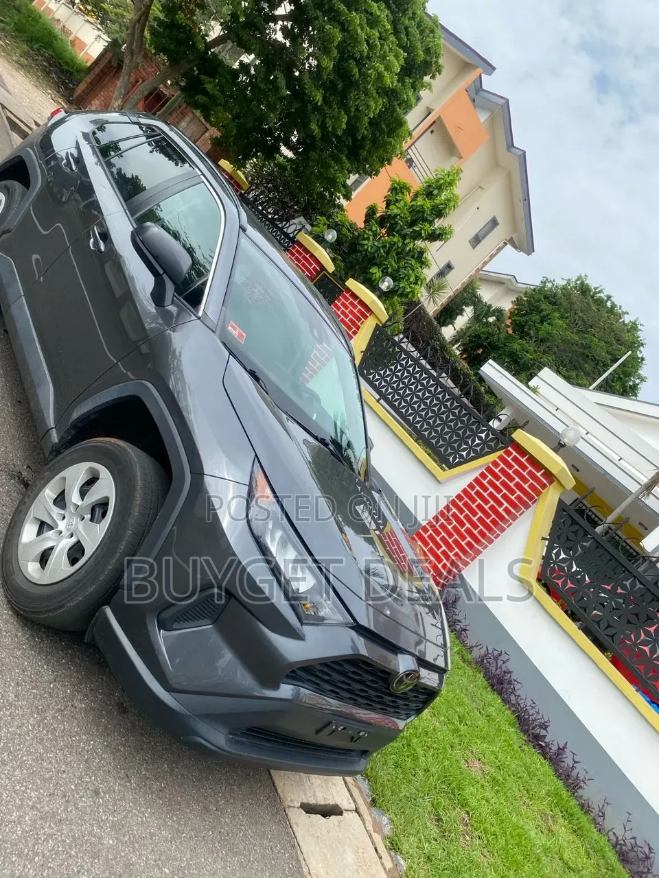 Toyota RAV4 LE 2021 Gray