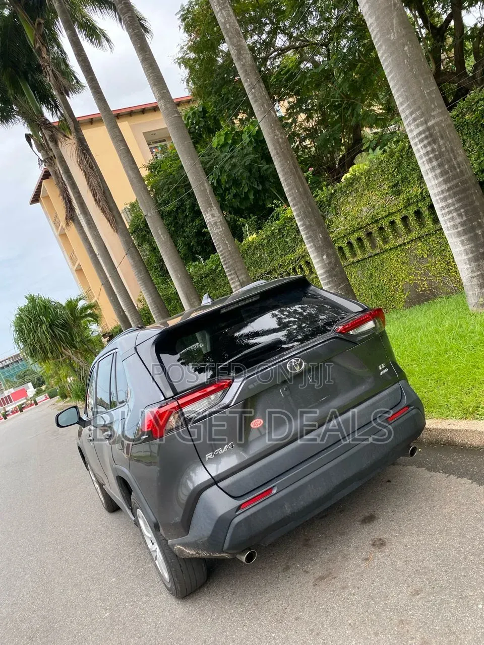 Toyota RAV4 LE 2021 Gray