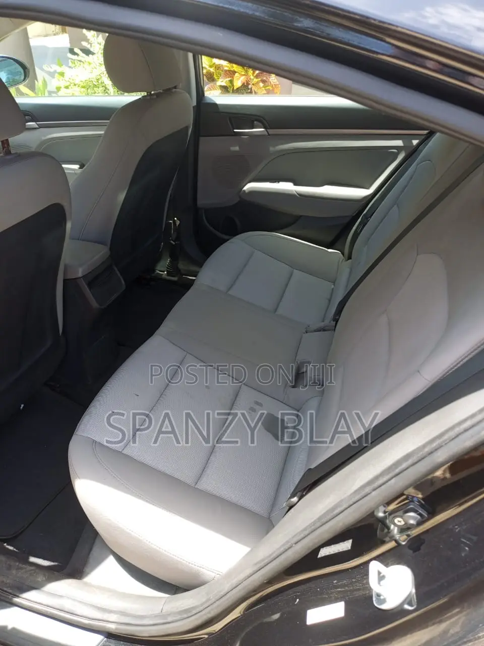 Hyundai Elantra Limited Sedan FWD (2.0L 4cyl 6A) 2017 Black