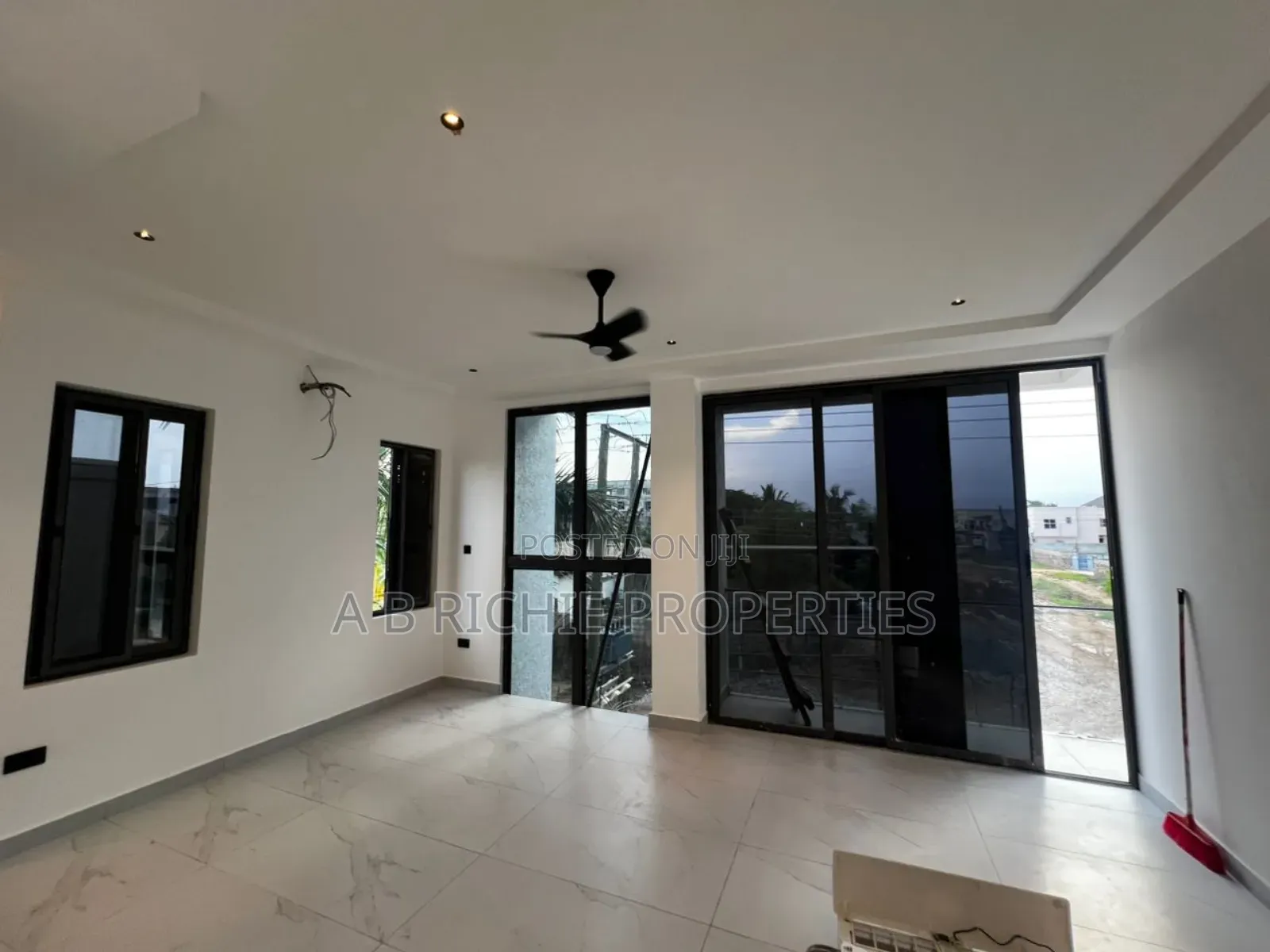3bdrm House in Ab Richie Properties, Nmai-Dzorn for sale