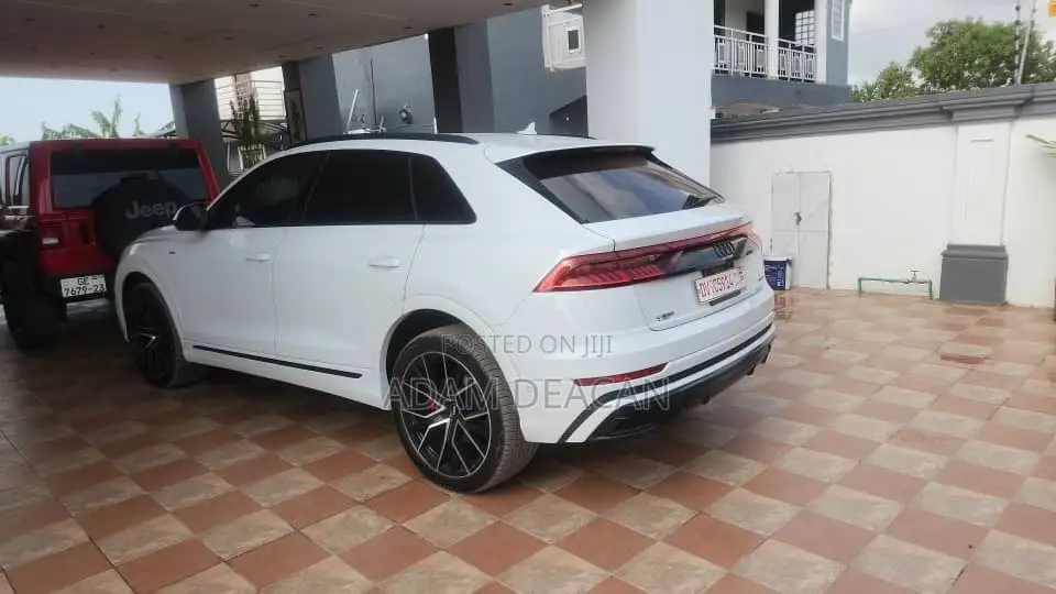 Audi Q8 55 Premium AWD quattro 2020 White