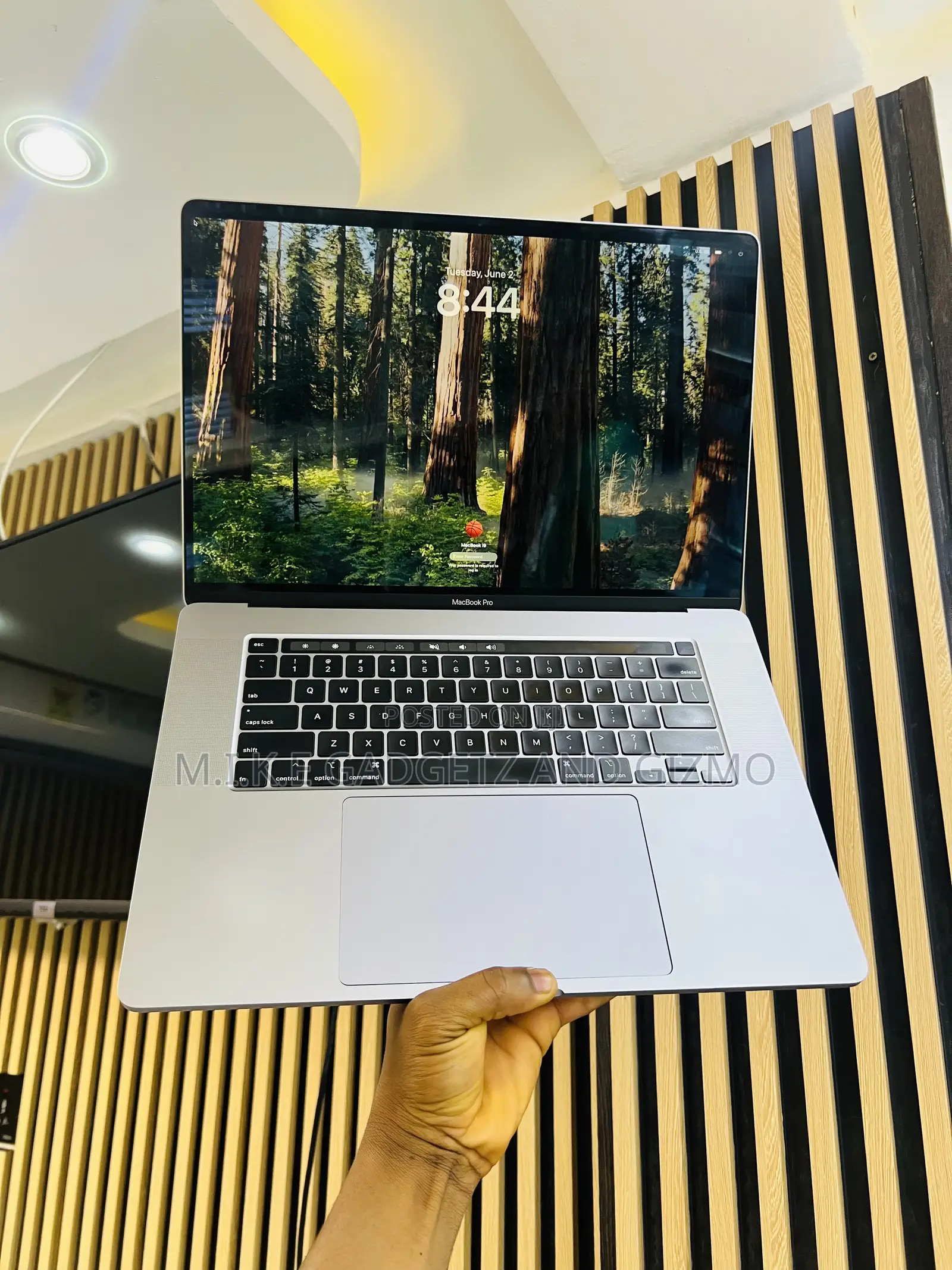 Laptop Apple MacBook Pro 2019 32GB Intel Core i9 SSD 512GB