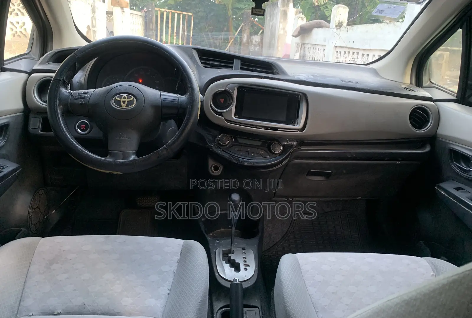 Toyota Vitz 2012 Black
