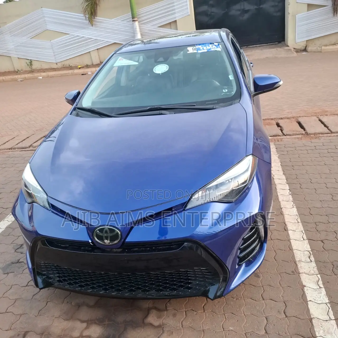 Toyota Corolla SE (1.8L 4cyl 6M) 2018 Blue