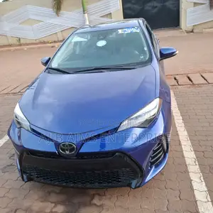 Toyota Corolla SE (1.8L 4cyl 6M) 2018 Blue