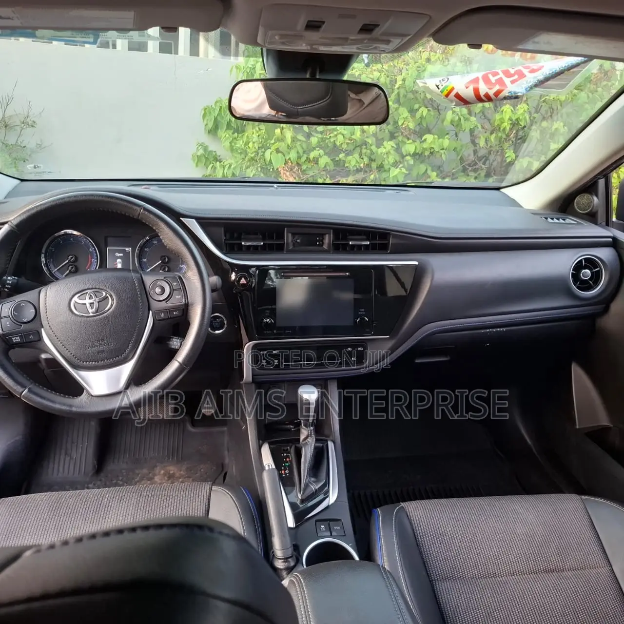 Toyota Corolla SE (1.8L 4cyl 6M) 2018 Blue