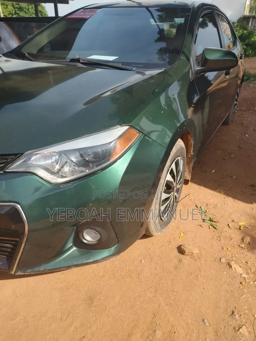 Toyota Corolla LE 4dr Sedan (1.8L 4cyl CVT) 2015 Green