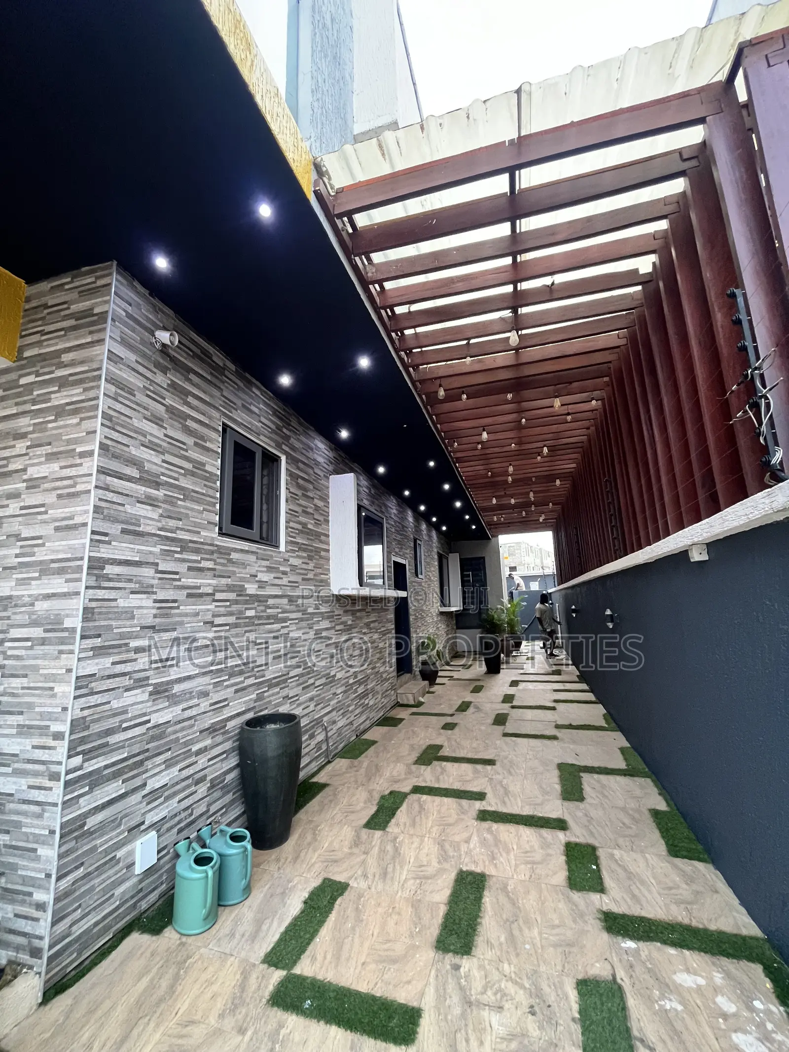 Furnished 4bdrm House in East Airport, Tseaddo for rent