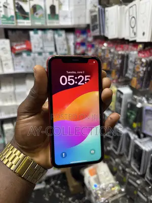 Apple iPhone XR 64 GB Red