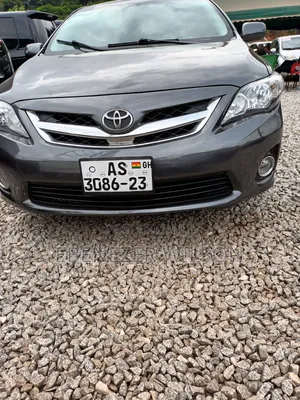 Toyota Corolla L 4dr Sedan (1.8L 4cyl 5M) 2013 Beige