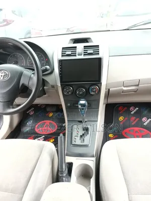 Toyota Corolla L 4dr Sedan (1.8L 4cyl 5M) 2013 Beige