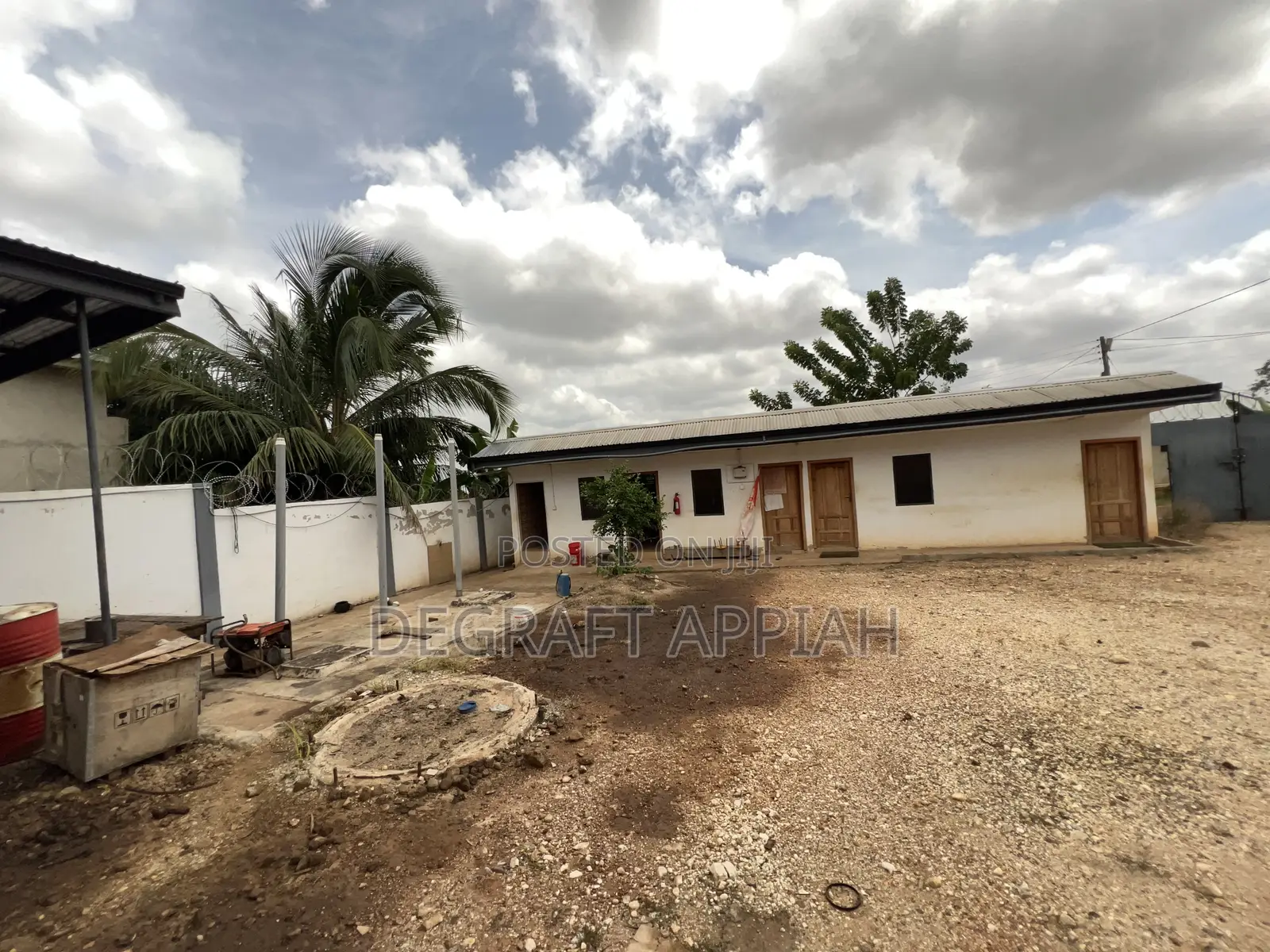 3bdrm House in Santasi Pakyi, Kumasi Metropolitan for sale