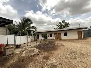 3bdrm House in Santasi Pakyi, Kumasi Metropolitan for sale