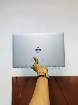 Laptop Dell Precision 5520 16GB Intel Core i7 SSD 512GB