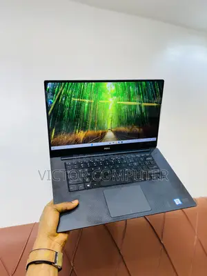 Laptop Dell Precision 5520 16GB Intel Core i7 SSD 512GB
