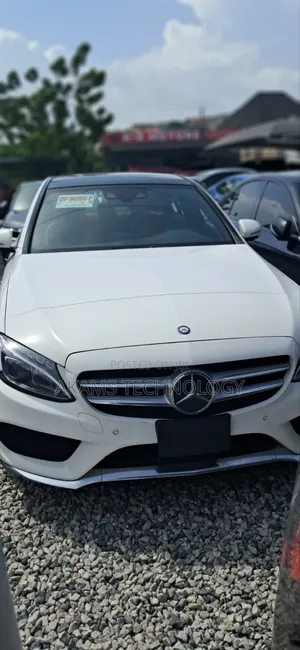 Mercedes-Benz C400 2017 White