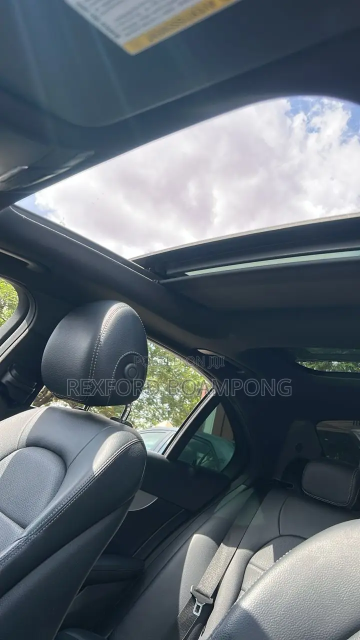 Mercedes-Benz C300 Sport 4Matic Sedan AWD (2.0L 4cyll 7A) 2016 White