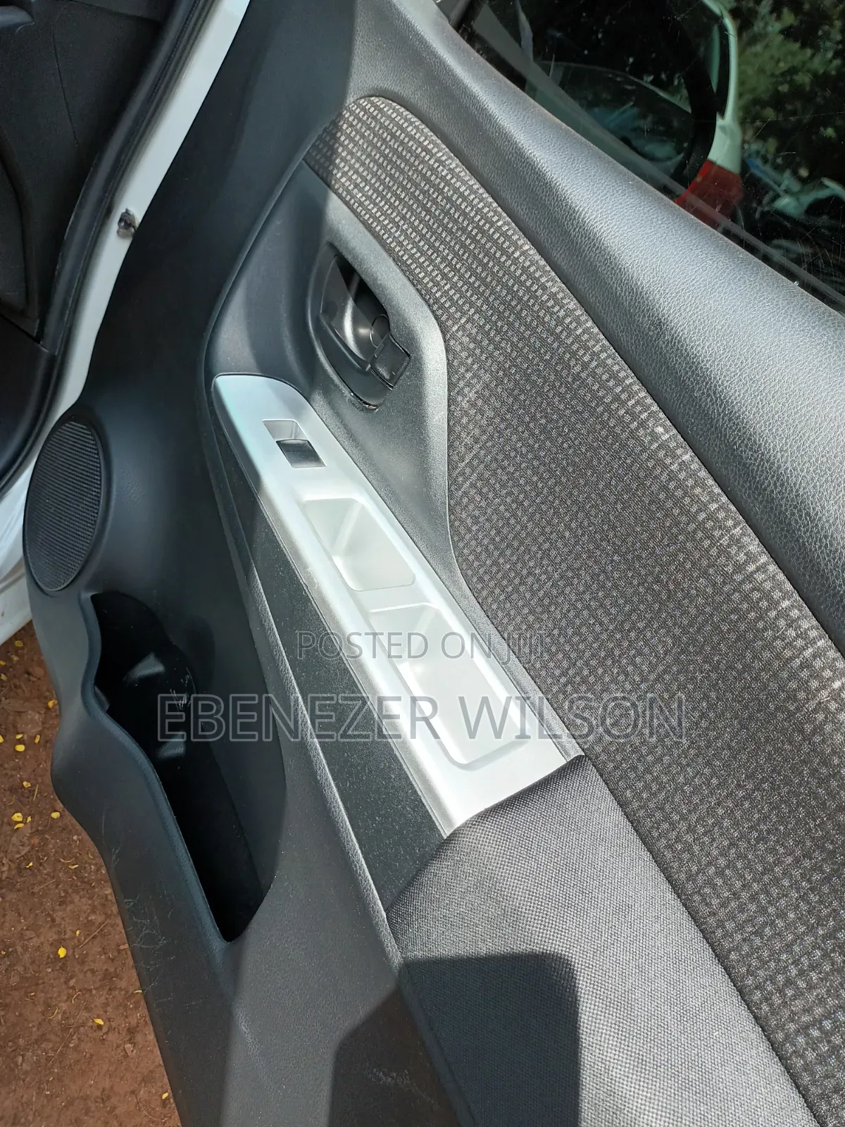 Toyota Vitz 1.3 AWD 3dr 2016 White