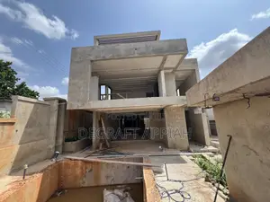 4bdrm House in Ahodwo Tuc, Kumasi Metropolitan for sale