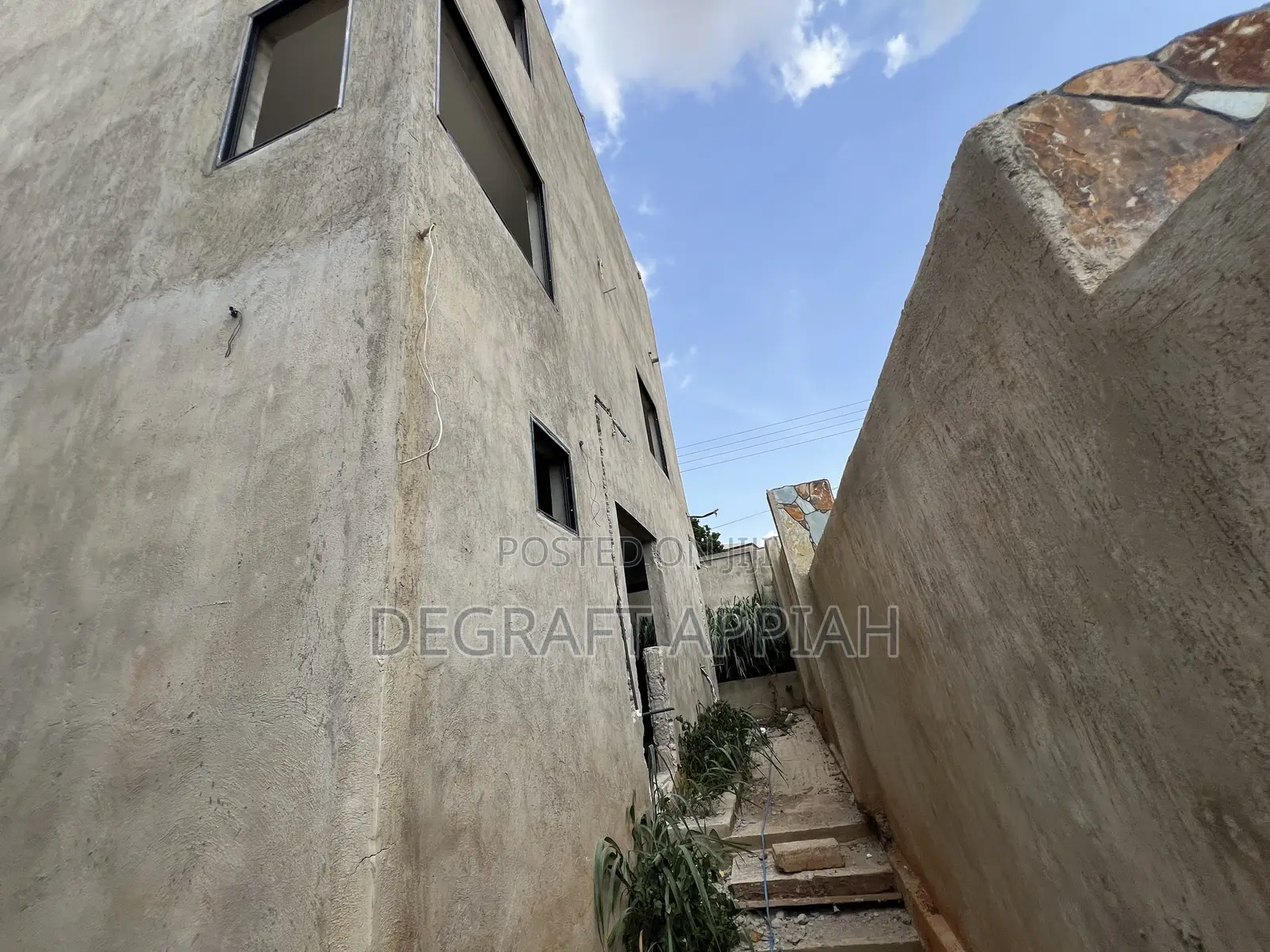 4bdrm House in Ahodwo Tuc, Kumasi Metropolitan for sale