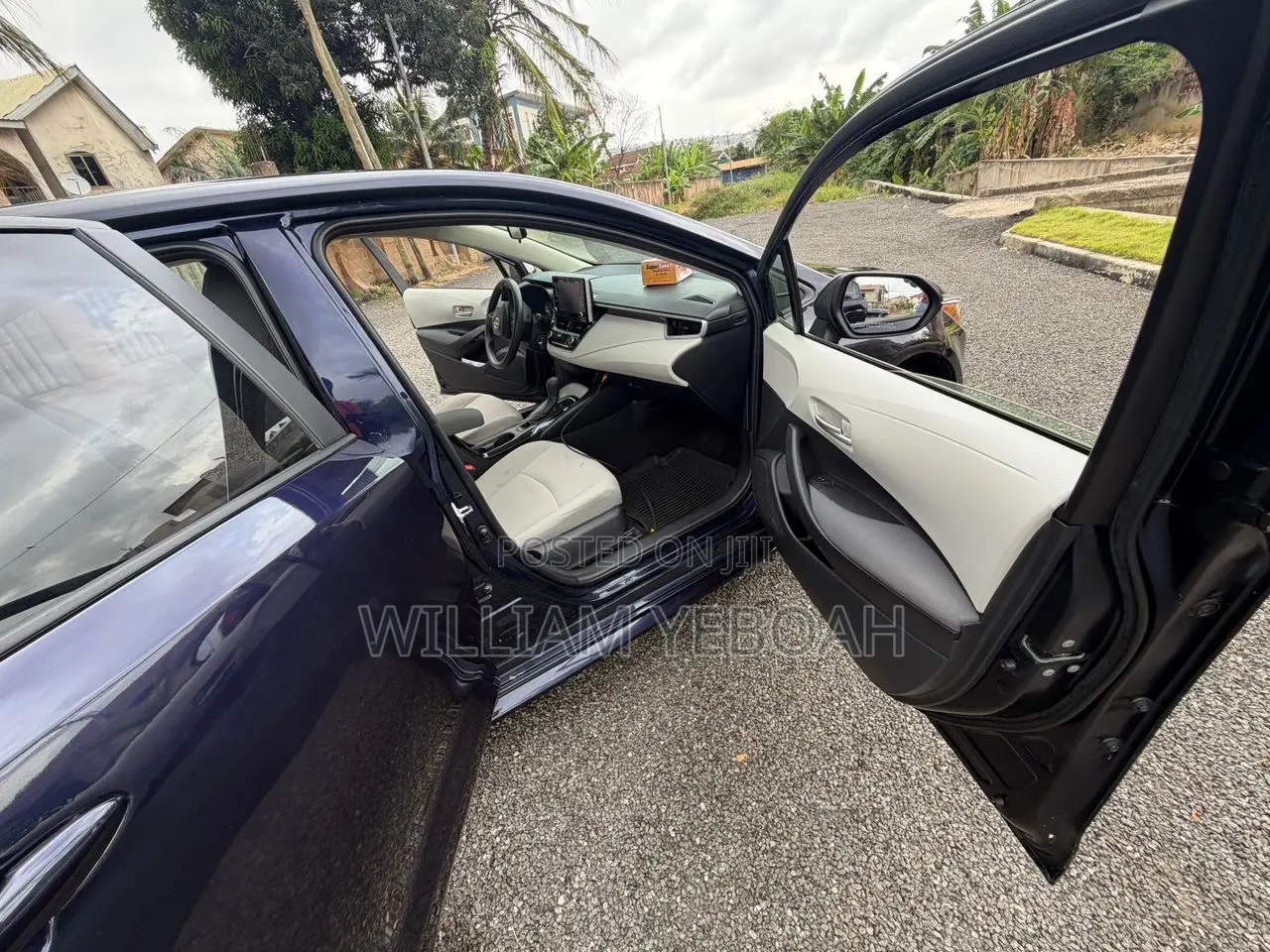 Toyota Corolla LE 2021 Blue