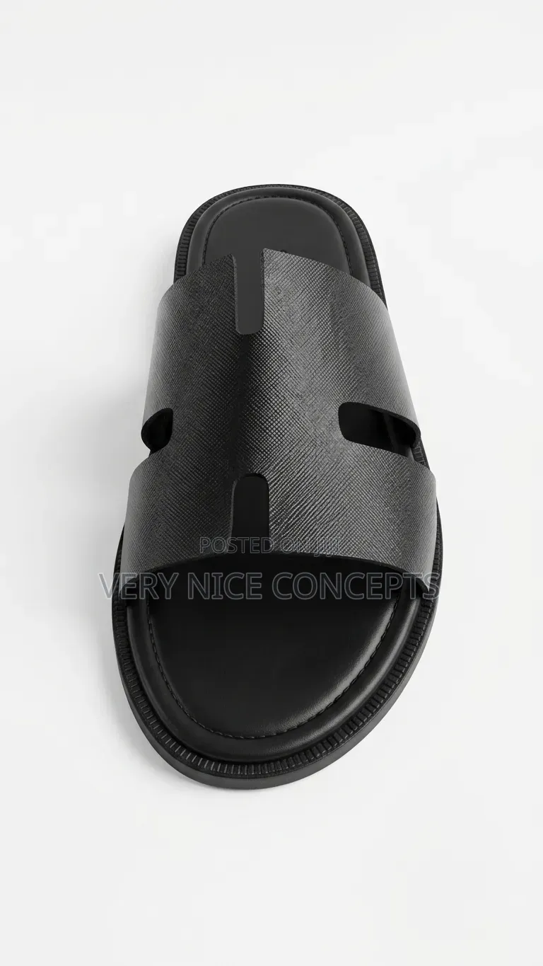 Men's Black Textured Leather Slides - Hermes Design
