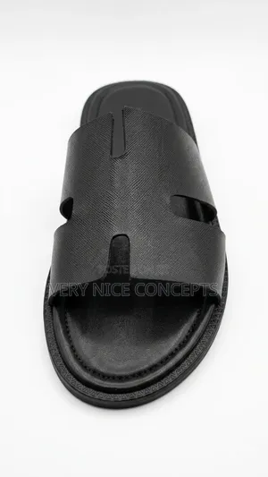 Men's Black Textured Leather Slides - Hermes Design