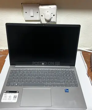Laptop HP 250 G10 8GB Intel Core i5 SSD 512GB