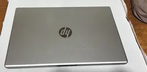 Laptop HP 250 G10 8GB Intel Core i5 SSD 512GB