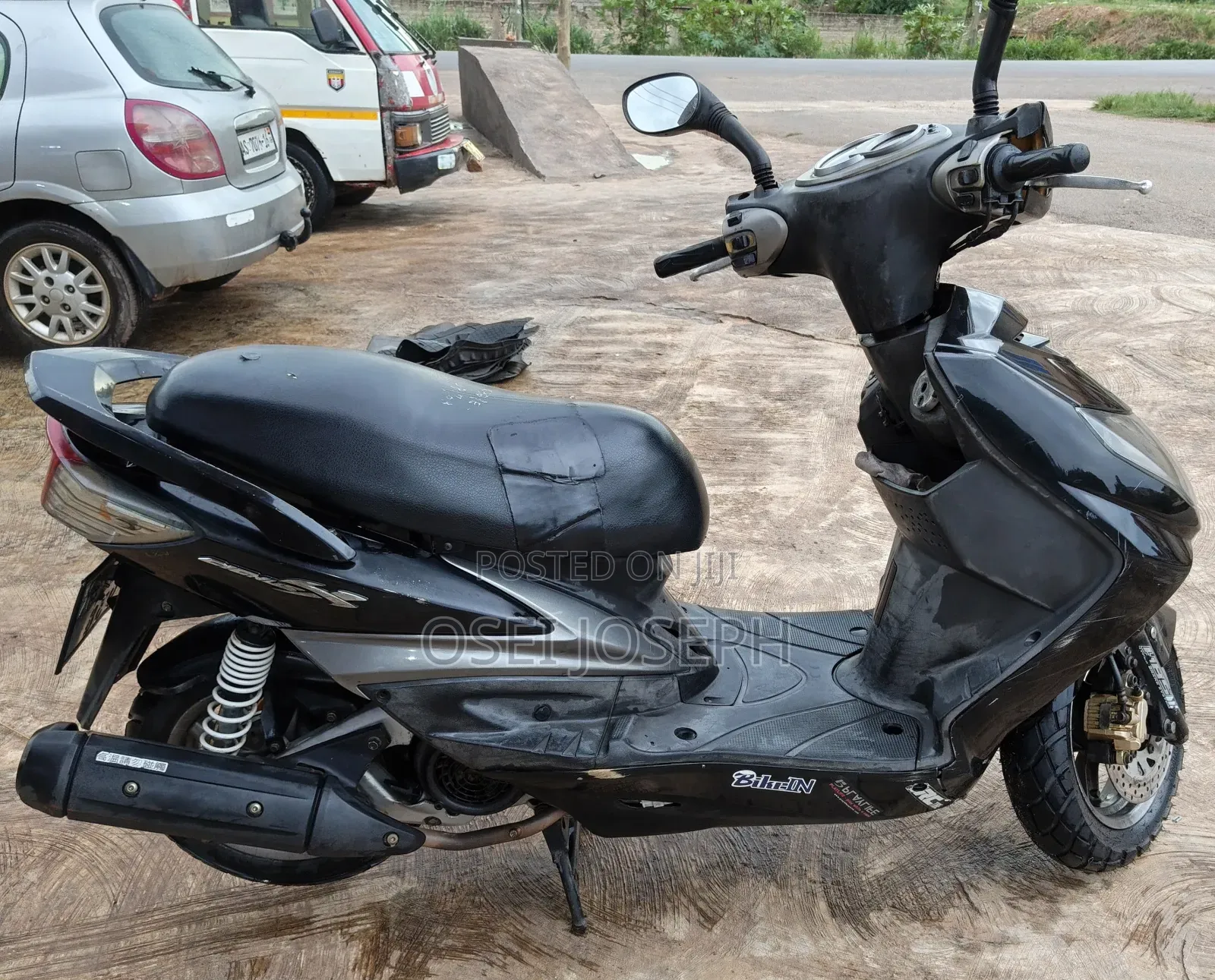 Yamaha 2012 Black