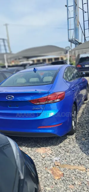 Hyundai Elantra Limited 2018 Blue