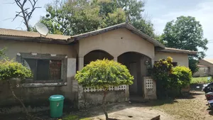 Uncompleted Three Bedroom Self-Contain for Sale in Sunyani Yahima