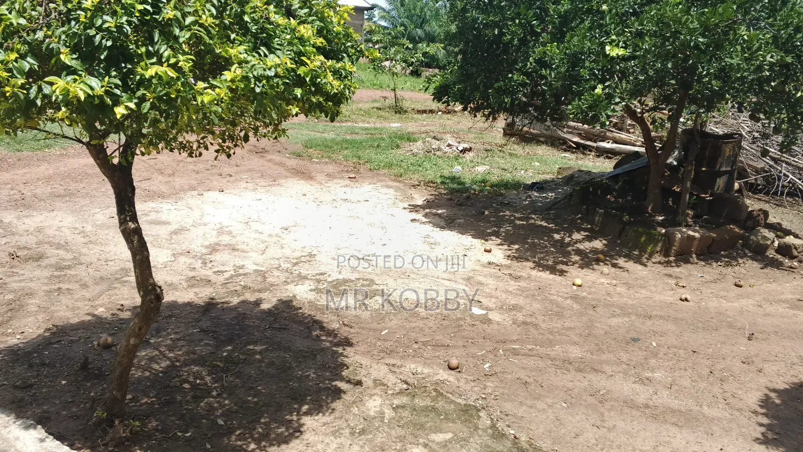 Uncompleted Three Bedroom Self-Contain for Sale in Sunyani Yahima