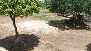 Uncompleted Three Bedroom Self-Contain for Sale in Sunyani Yahima