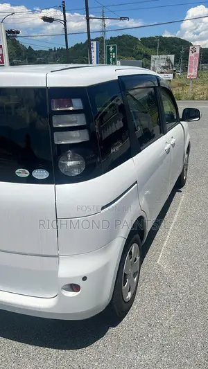 Toyota Sienta 1.5 FWD 2009 White