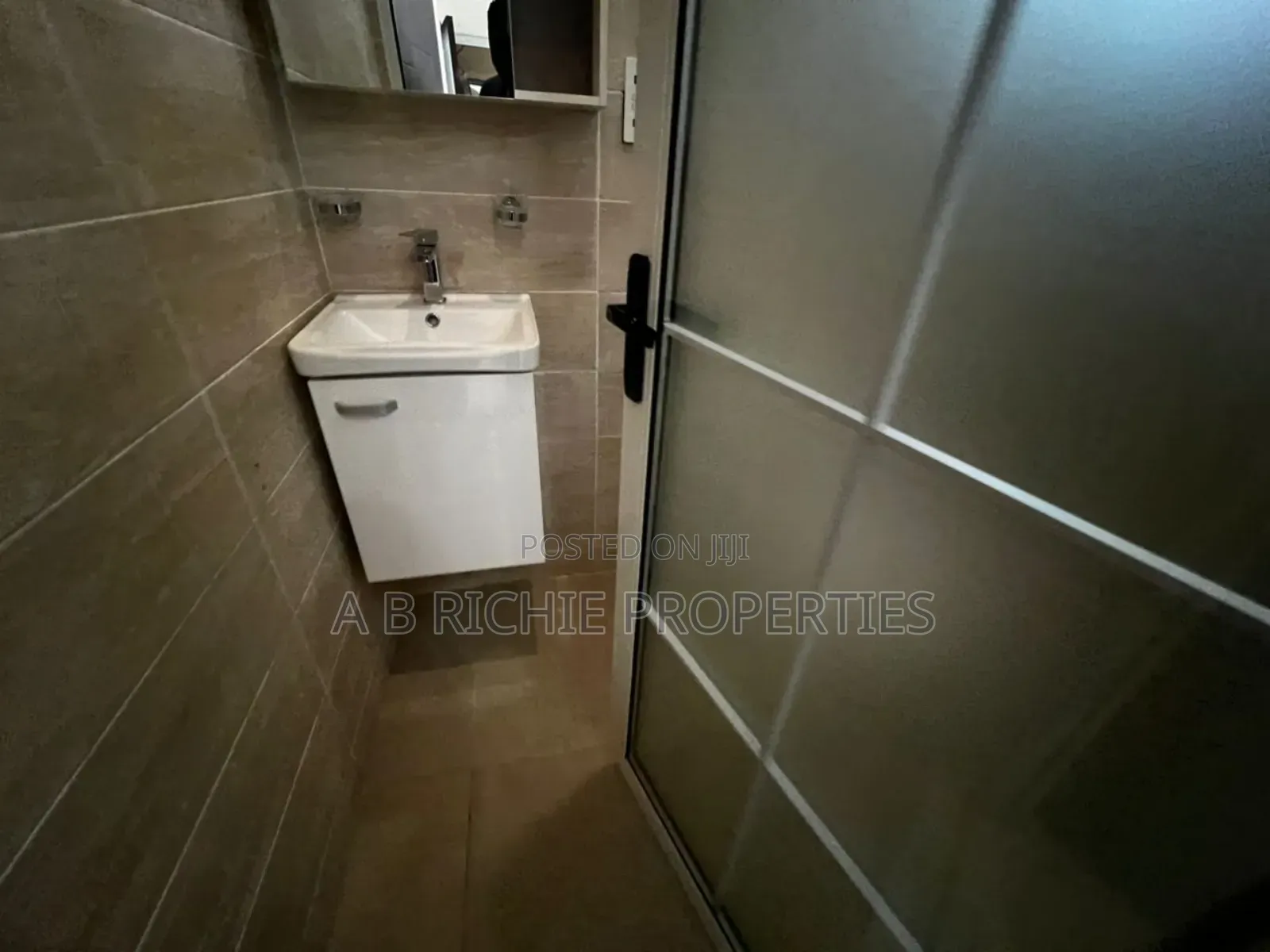 1bdrm Apartment in Ab Richie Properties, Boundary Road Area for rent