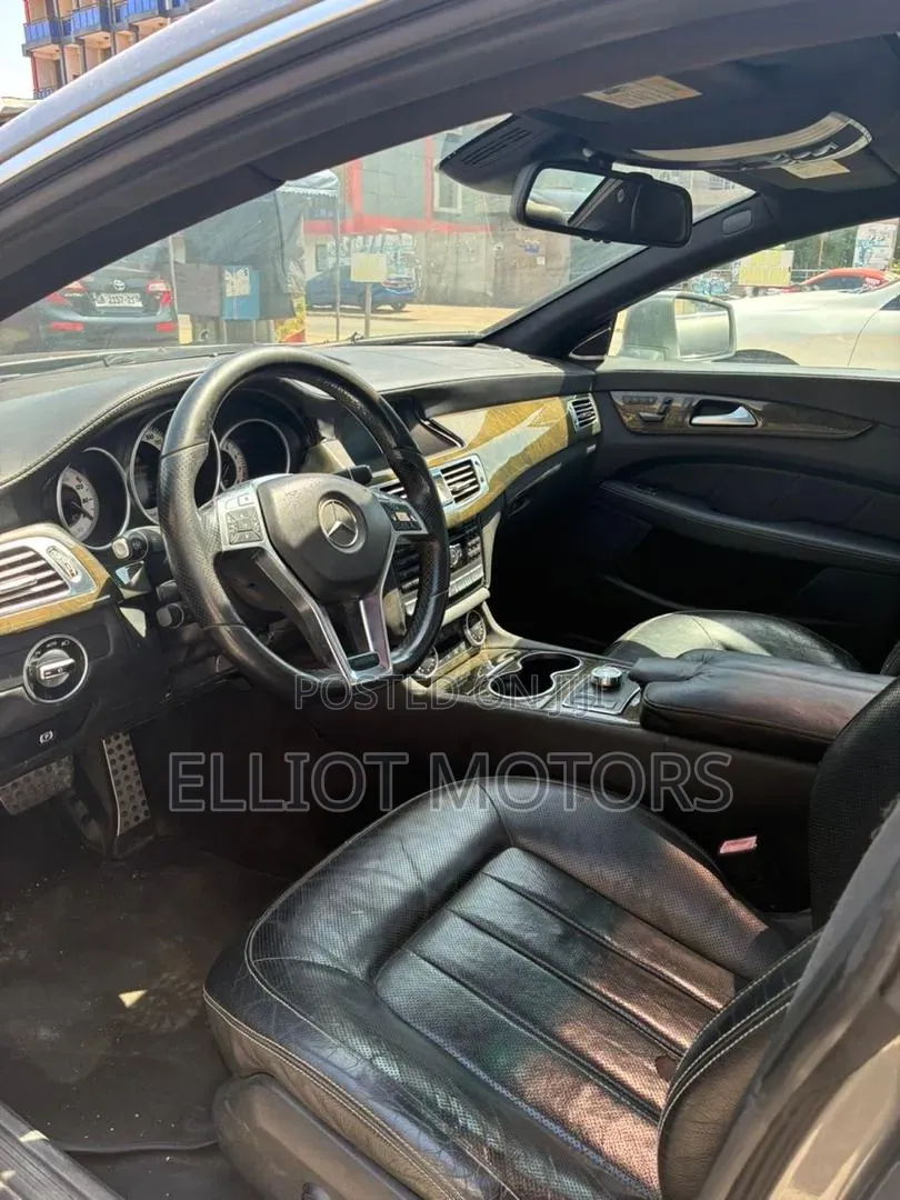 Mercedes-Benz CLS 550 2012 Silver