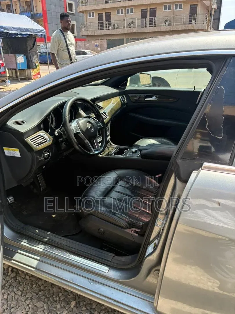 Mercedes-Benz CLS 550 2012 Silver