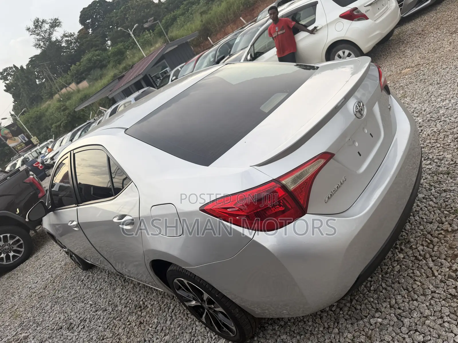 Toyota Corolla SE (1.8L 4cyl 2A) 2018 Silver