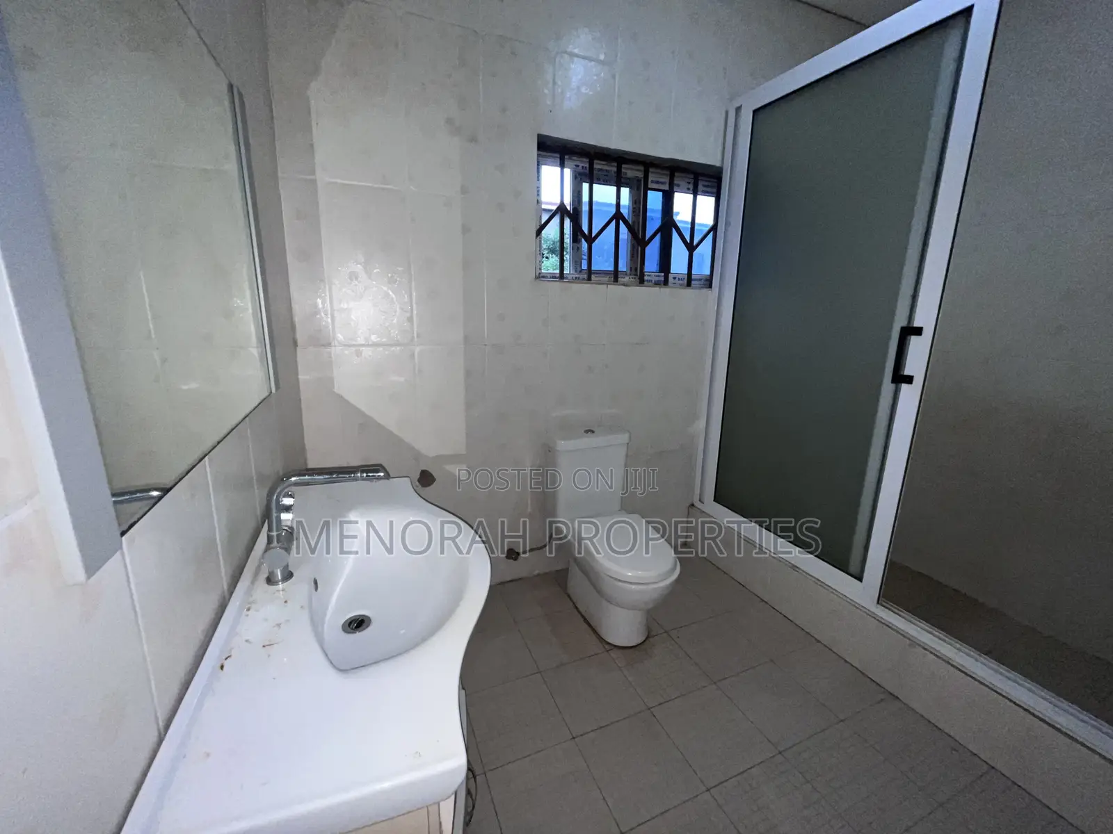 3bdrm House in Adenta Amrahia for sale