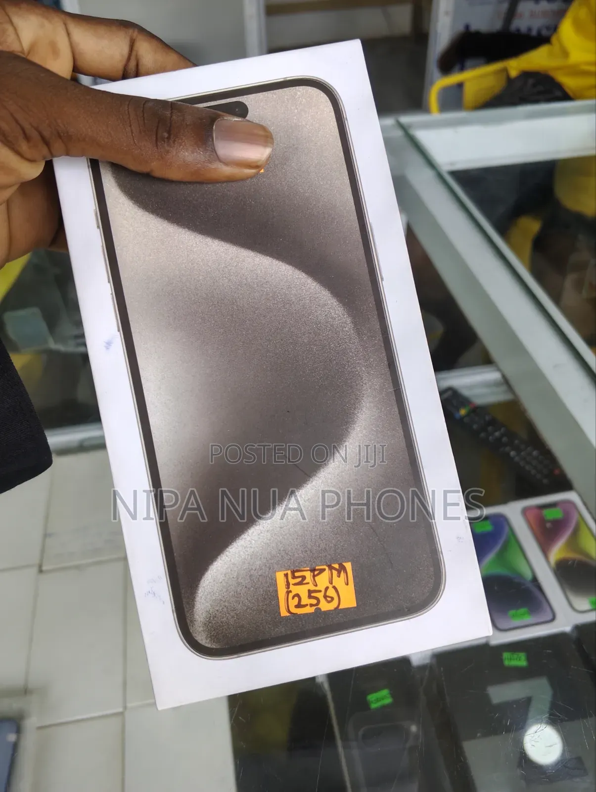New Apple iPhone 15 Pro Max 256 GB Gold