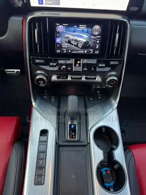 Lexus LX 700h 2025 Gold