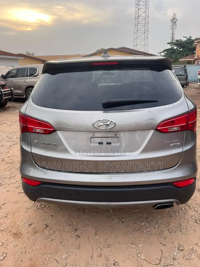 Hyundai Santa Fe SE AWD 2016 Gray