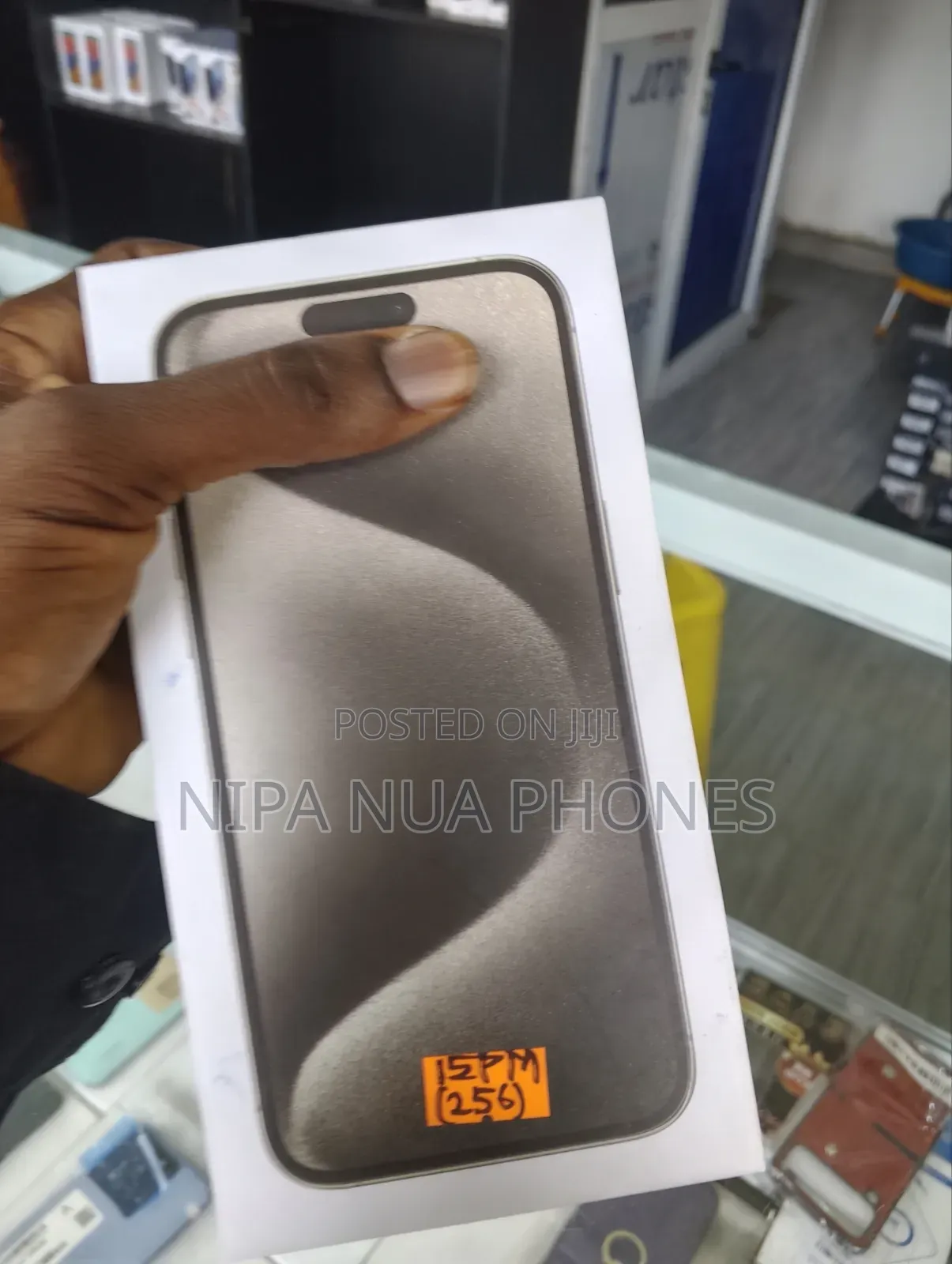 New Apple iPhone 15 Pro Max 256 GB Gold